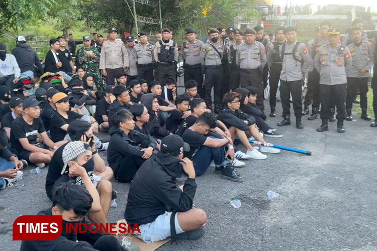 Aremania-b.jpg