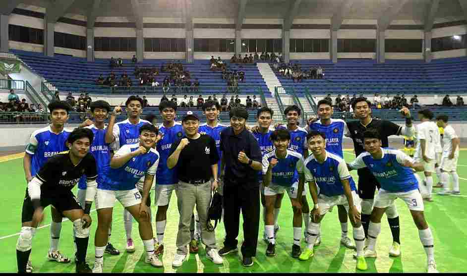 Tim Futsal Putra UB Malang sebelum bertanding. (Foto: UB Malang for TI,)