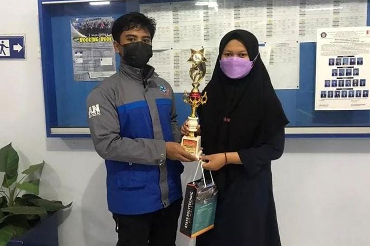 Mahasiswa Polinema: Salsabilla, si Bos Muda dengan Segudang Prestasi