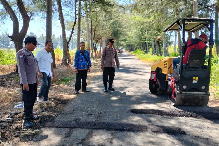 Kerap Dijadikan Aksi Balap Liar, Jalan Banongan Situbondo Diberi Marka Kejut