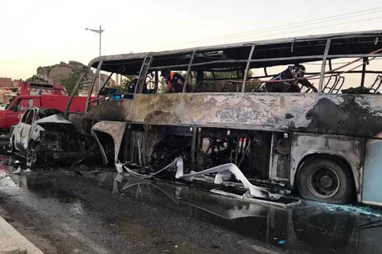 Bus Bertabrakan di Aljazair Bertabrakan 34 Orang Penumpangnya Meninggal Terbakar