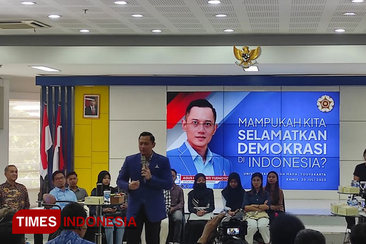 Ketua Umum Demokrat, Agus Harimurti Yudhoyono ketika melakukan speech di Auditorium Kampus Fisipol UGM. (Foto: Hendro S.B/TIMES Indonesia)