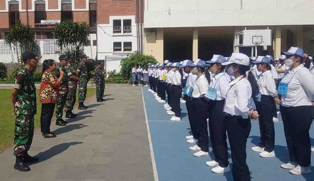 Begini Cara Babinsa Klojen Perkuat Nasionalisme SMK Corjesu Malang