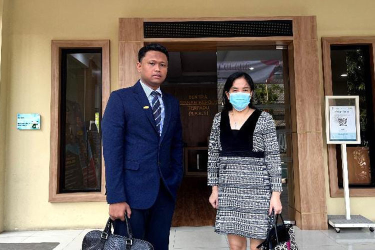 Hilmy. F. Ali, SH., MH Kuasa Hukum salah satu nasabah BRI yang uangnya raib sebesar 1.4 M setelah menerima undangan digital saat melaporkan ke SPKT Polda Jawa Timur. (foto: dok TIN)