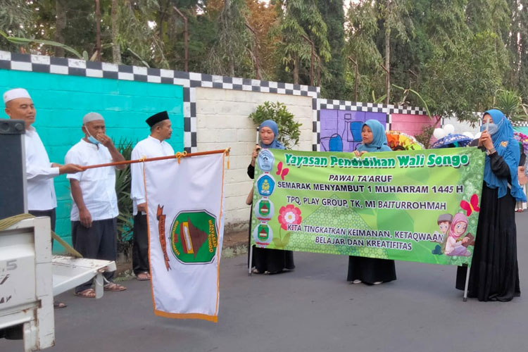 Siswa Baitur Rohmah Kota Batu Pawai Memperingati Tahun Baru Islam