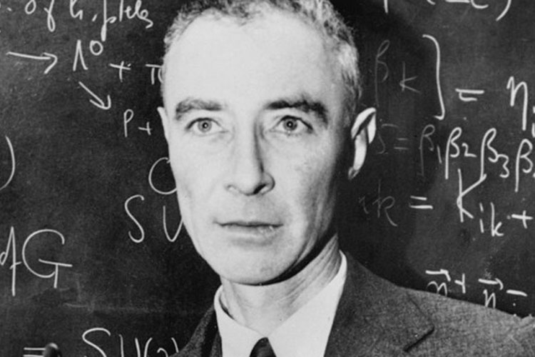 Oppenheimer, fisikawan yang kisahnya diangkat menjadi film. (FOTO: printerest)