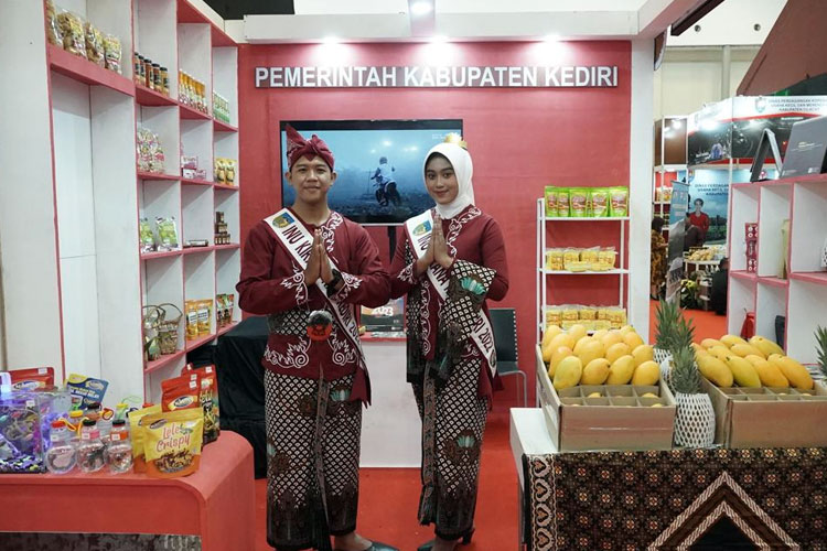 Stan pemkab kediri dalam pameran APKASI di Indonesia Convention Exhibition BSD Kabupaten Tangerang (Foto: Diskominfo Kabupaten Kediri)