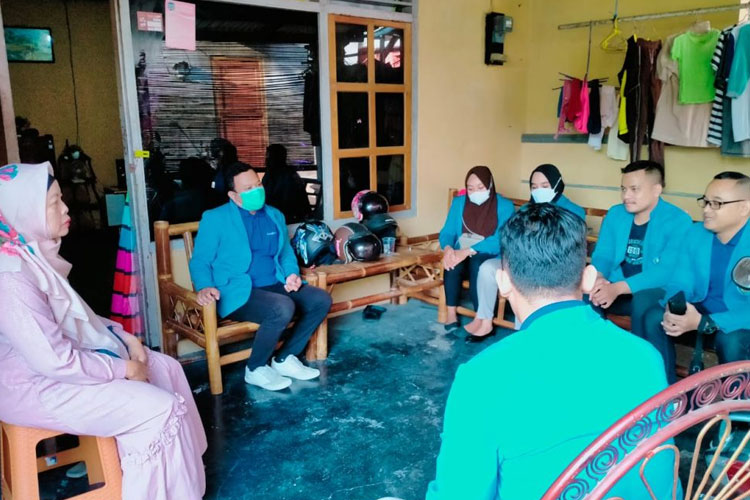 Ajak UMKM Kenal Digital Marketing, Mahasiswa KKN-PEN UNIPMA Kelompok 2  Ajarkan Strategi Pemasaran