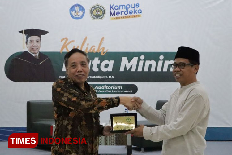 Bahas Data Mining, Prodi Statistika Universitas Hamzanwadi NTB Gelar Kuliah Umum