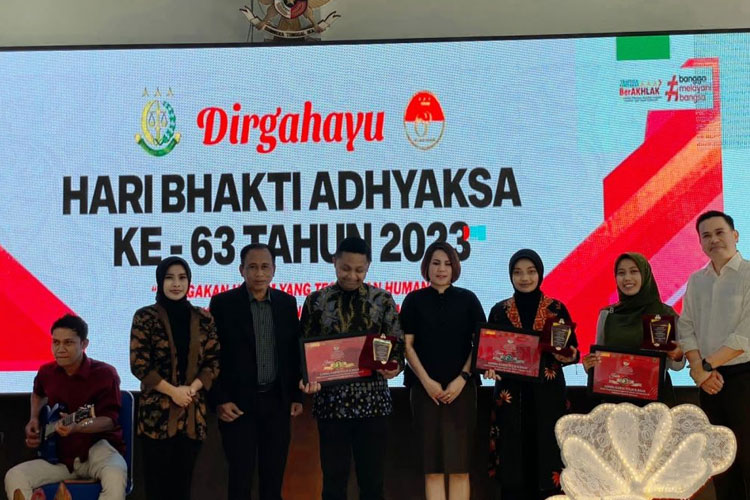 Peringati Hari Bhakti Adhyaksa ke-63, FH Unisla dan Kejari Lamongan Adakan Lomba KTI Nasional