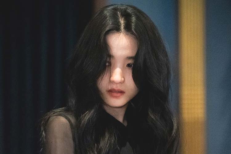 Akting Kim Tae Ri dalam drama misteri thriller Revenant (Foto: Instagram/sbsdrama.official)
