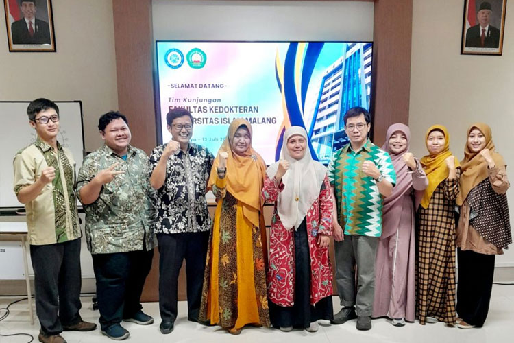 FK Unisma Malang Studi Banding Kurikulum dan Pembelajaran di Fakultas Farmasi UNAIR