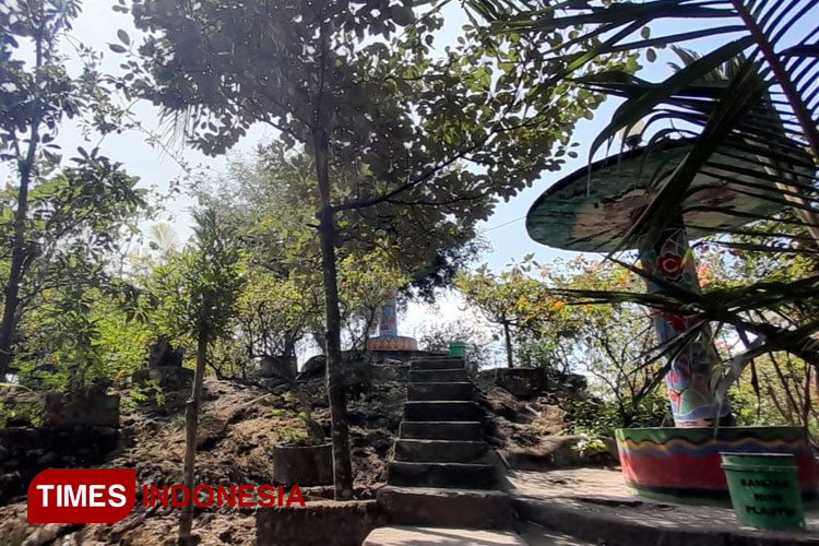 Kurator-Museum-Blambangan-Banyuwangi-b.jpg