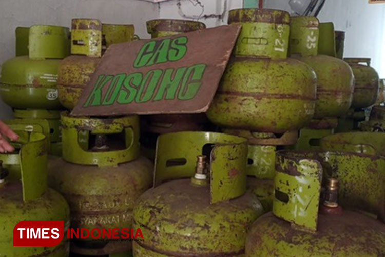 Kondisi kekosongan gas Elpiji subsidi 3 kg di salah satu pangkalan di Kota Malang. (FOTO: Rizky Kurniawan Pratama/TIMES Indonesia)