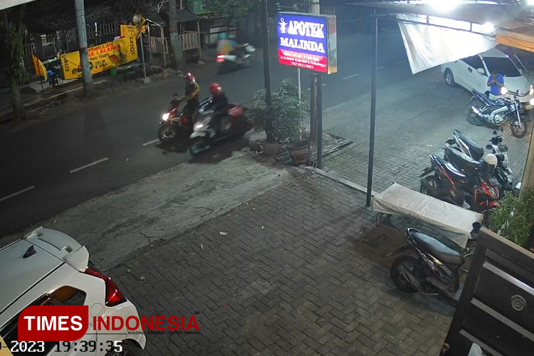 Aksi pelaku terekam CCTV Apotek. (Foto: Humas Polres Probolinggo Kota for TIMES Indonesia)