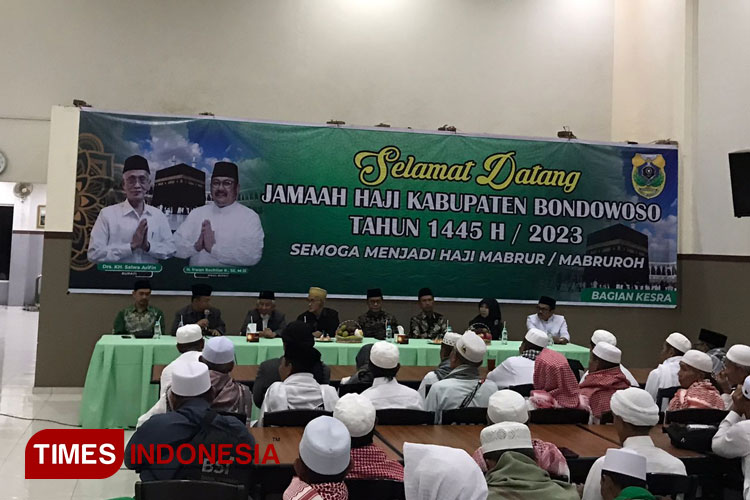 Penjemputan Jemaah Haji kloter 58 Kabupaten Bondowoso di Bromo Asri Probolinggo. (FOTO: Moh Bahri/TIMES Indonesia)