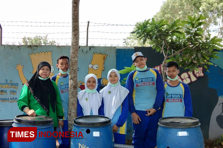 SMPN-1-Wajak-a.jpg