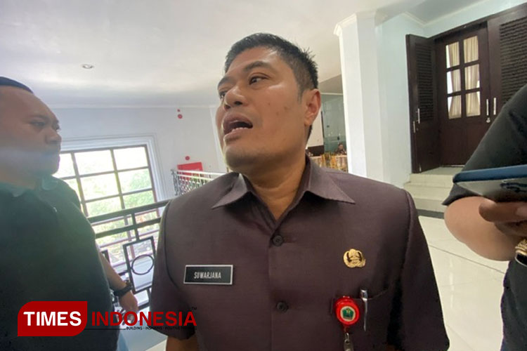 Kepala Disdikbud Kota Malang, Suwarjana saat ditemui awak media. (FOTO: Rizky Kurniawan Pratama/TIMES Indonesia)