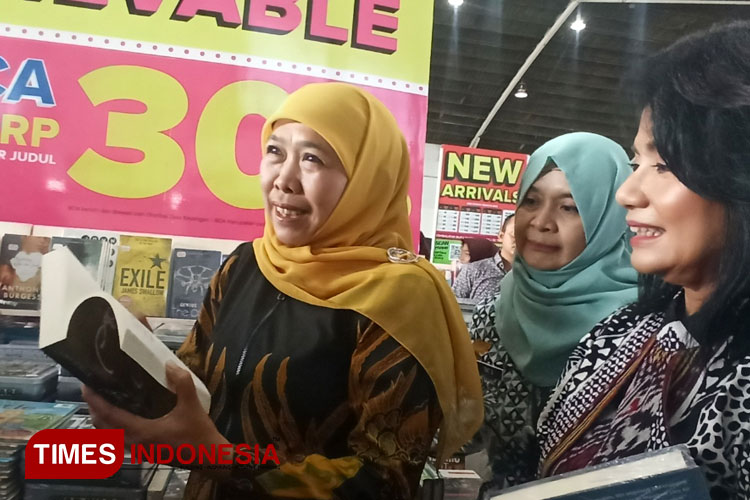 Gubernur-Khofifah-B.jpg