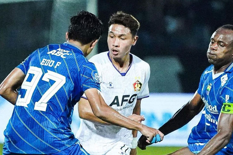 Laga Persik Kediri vs Persib Bandung (foto: dok Instagram Persik) 