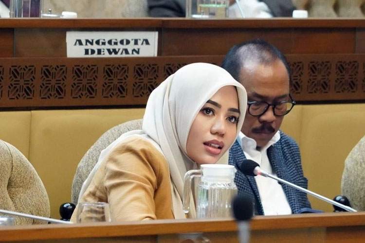 Alien Mus: Komunikasi Politik Airlangga dengan Puan Menentukan Arah Politik 2024