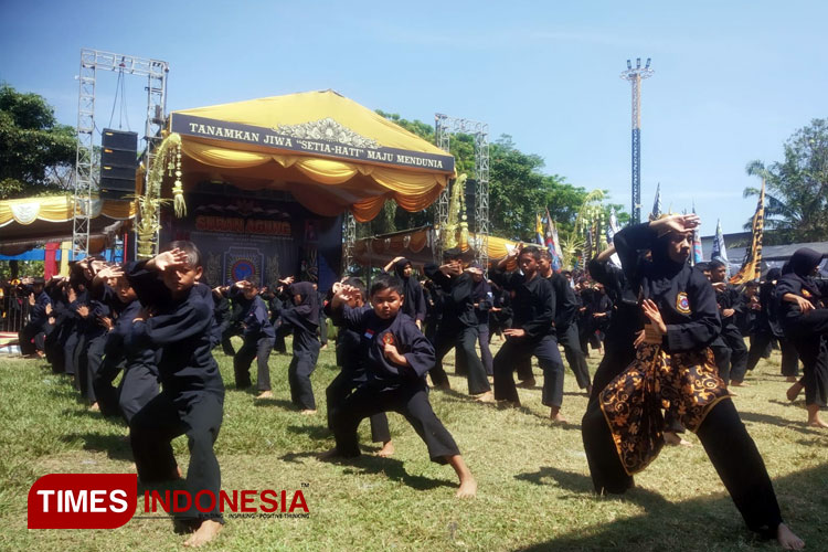 Atraksi 120 Pesilat Muda Jadi Maskot Suran Agung PSHW Tunas Muda