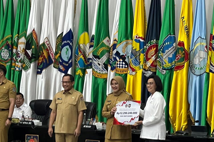 Tekan Inflasi dengan Berdayakan UMKM, Banyuwangi Diganjar Insentif Rp12,29 Miliar