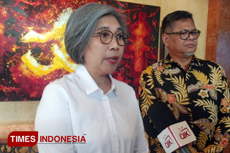 Indah-Kurnia.jpg