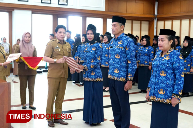 Pemprov Maluku Lantik dan Ambil Sumpah Janji Jabatan 63 PPPK Tenaga Kesehatan