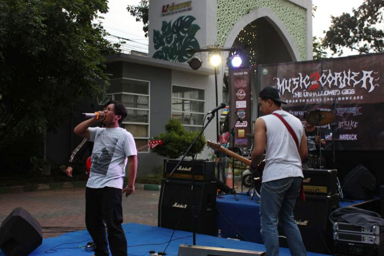 Kembali Bersenang&#45;Senang Bersama UKM Musik Gaung 193 Gelar Dengan Acara Mini Gigs di Universitas Islam Malang