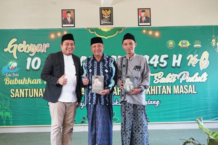 Peringati 10 Muharram, RSU Wajak Husada Malang Gelar Khitan Massal dan Santunan Anak Yatim