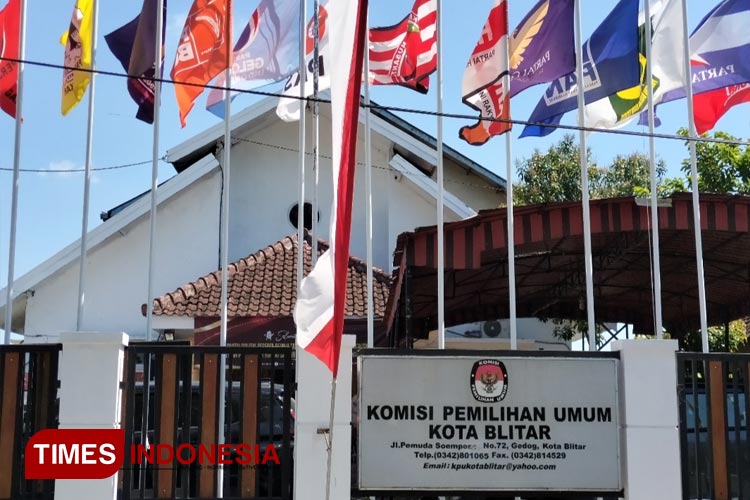 Kantor KPU Kota Blitar. (Foto : Nur Al Ana/TIMES Indonesia)