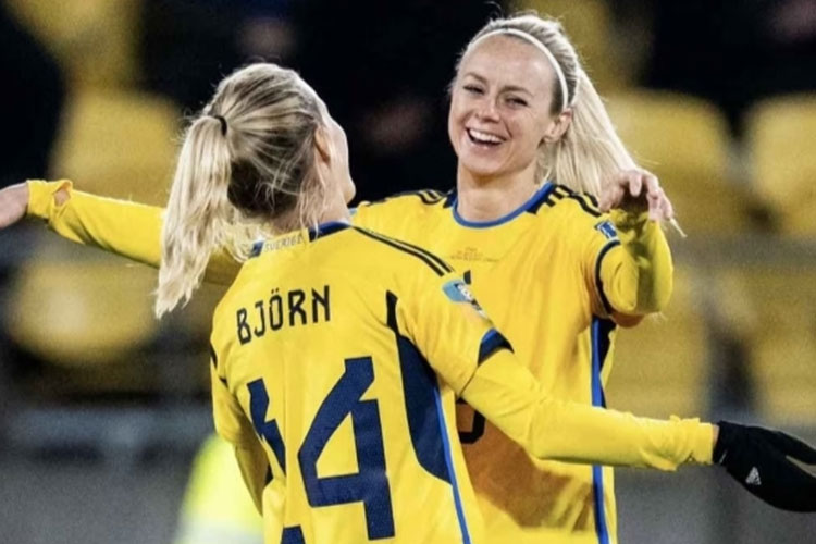 Pemain Swedia usai memenangkan pertandingan melawan Argentina. (FOTO: Vavel.com)