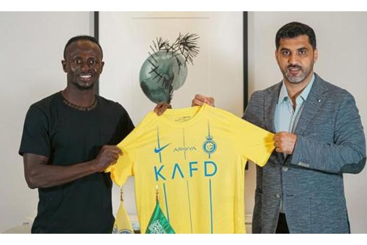 Sadio Mane bergabung dengan Al-Nassr dengan durasi kontrak empat tahun. (foto: Al Nassr)