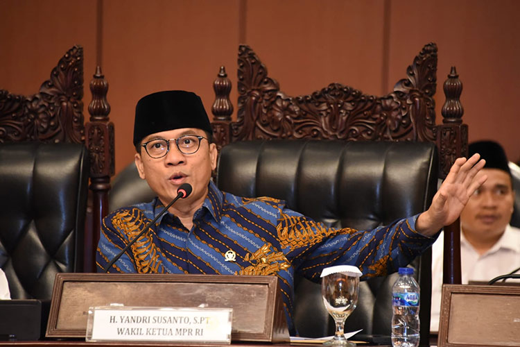 Yandri Susanto menerima Forum Komunikasi Kepala Madrasah Swasta (FKKMS) Kabupaten Serang di Komplek MPR/DPR RI Senayan Jakarta, Rabu (1/8/2023). (Foto: dok MPR RI)