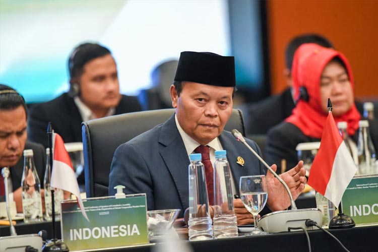 Cegah Kasus Pembakaran Al Quran, HNW Dukung Menlu RI Panggil Dubes Swedia dan Denmark