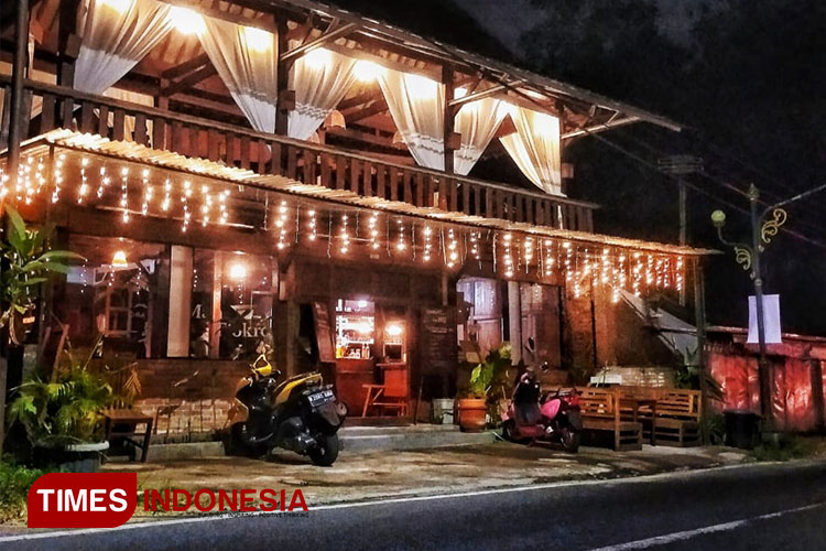Omah Kopi Tjokro, di Jalan Badrawati Pulon, Tuksongo, Borobudur siapkan menu unik dan langka dari fermentasi kulit kopi. (FOTO: Hermanto/TIMES Indonesia)