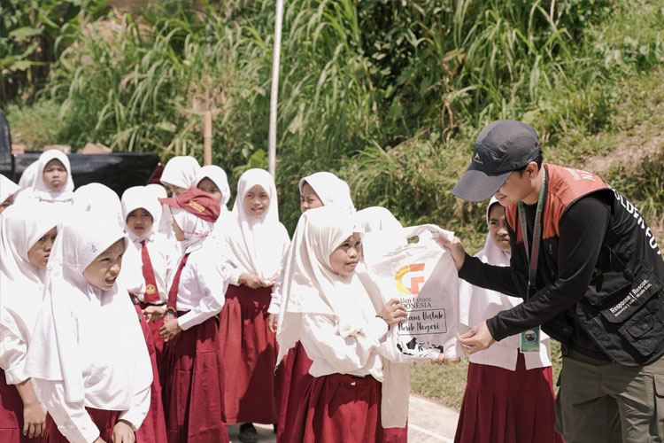 Jelang Kemerderkaan, Golden Future Indonesia Support Insiasi Ekspedisi & Bantuan Kemanusiaan ke Pelosok Negeri