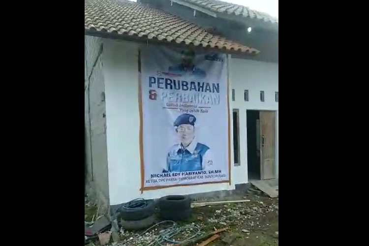 Tangkapan video viral ungkapan cinta gila ala kader Partai Demokrat Banyuwangi. (Foto: Dokumentasi TIMES Indonesia)