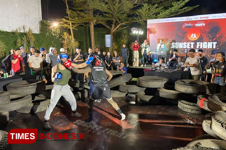 Celebrity Boxing Fight Pertama di Malang, Antono Kalah Lawan Simon