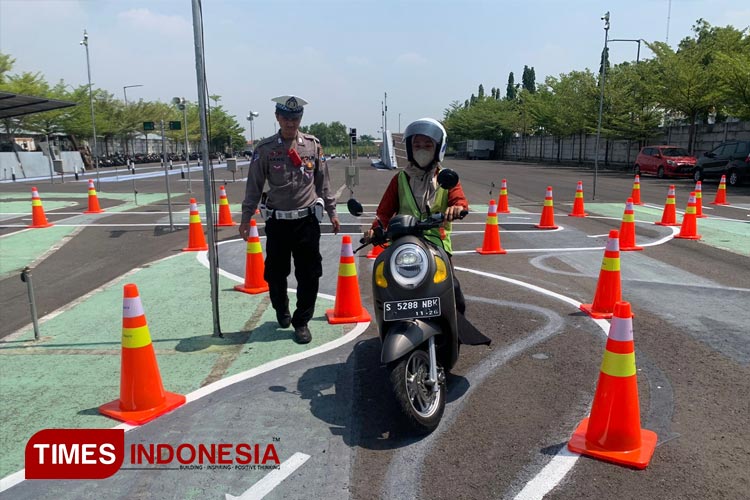 Permudah Pemohon SIM, Satlantas Polresta Mojokerto Ubah Lintasan Uji Praktik SIM