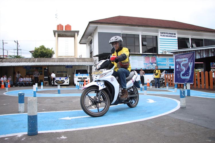 Ujian Praktes SIM Trek Baru Mulai Diterapkan di Polres Banjarnegara
