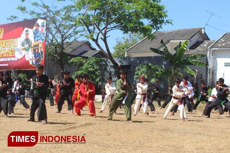 TMMD 117 Kediri Kolaborasikan Belasan Perguruan Silat dalam Satu Harmoni