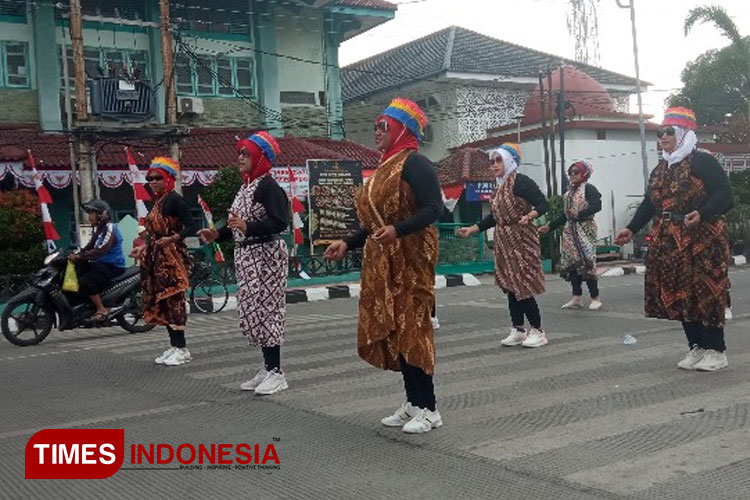 Pawai Kemerdekaan RW 08 Tegalreja Tak Kalah dari Tingkat Kabupaten