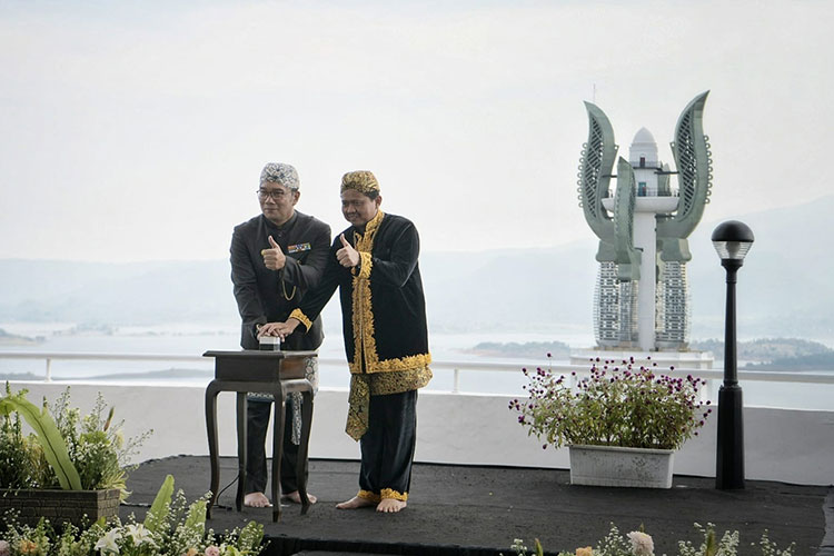 Tambah Nilai Pariwisata di Jatigede, Menara Kujang Sapasang Diresmikan Ridwan Kamil