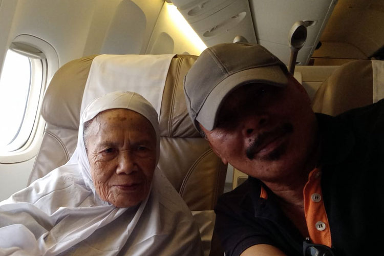 Seorang jemaah haji Atikah Suranata Yalman akhirnya diizinkan pulang ke Tanah Air usai menjalani perawatan di Rumah Sakit Arab Saudi (RSAS). (FOTO: MCH 2023)
