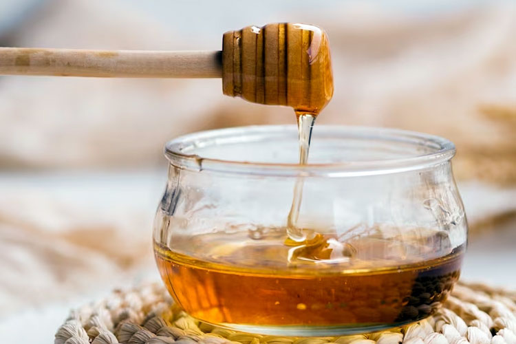 honey as one of substitute for sugar. (Photo: Freepik)