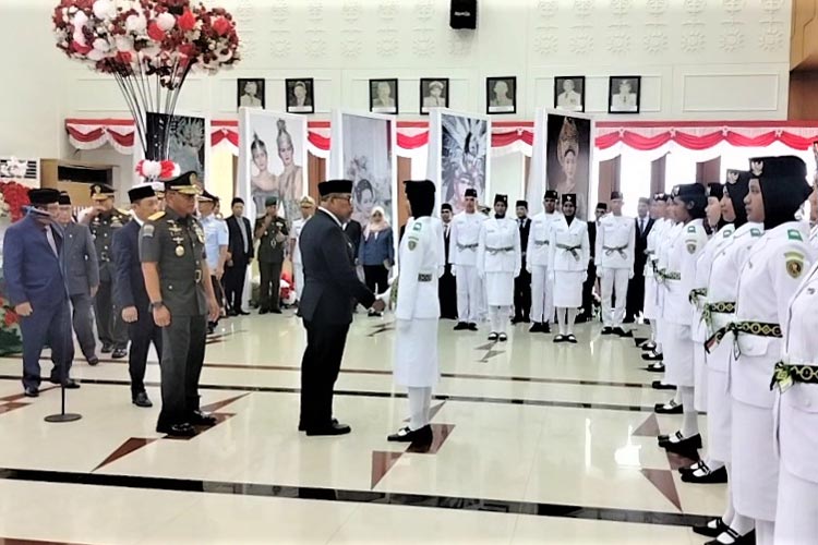 Gubernur Maluku Kukuhkan 54 Anggota Paskibraka Provinsi Maluku Tahun 2023