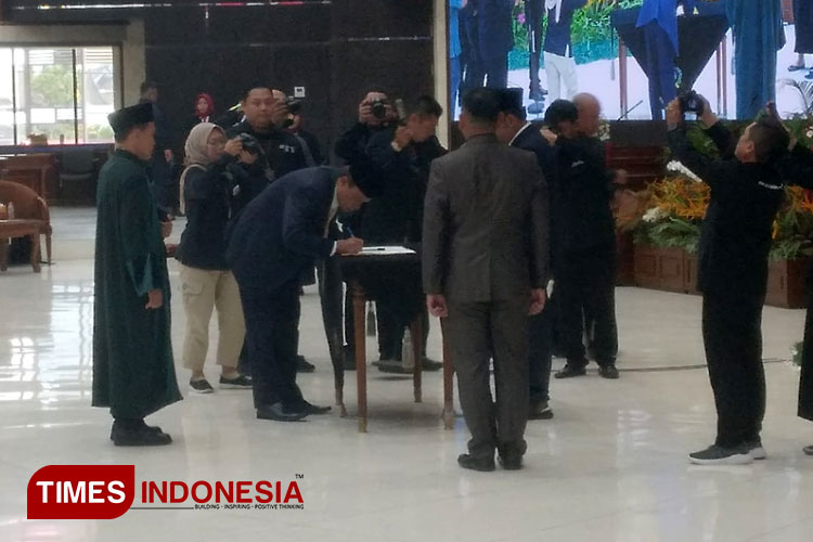 Gantikan Makmur HAPK, Kaharudin Jafar Dilantik Sebagai Anggota DPRD Kaltim