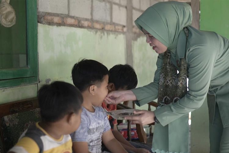 Ketua Persit KCK Cabang XV Kodim 0801 Pacitan Giat Cegah Angka Stunting